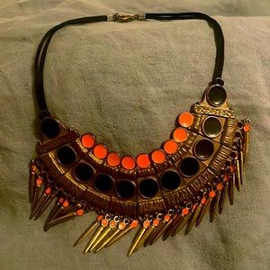Artistic necklace